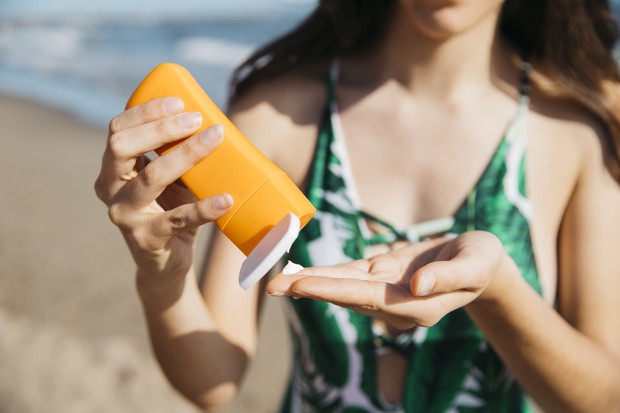Selalu Re-apply Sunscreen Setiap 2 Jam Sekali