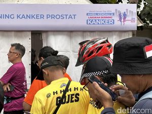 Antusiasme Bapak-bapak Ikut Skrining Kanker Prostat di CFD Jakarta Antusiasme Bapak-bapak Ikut Skrining Kanker Prostat di CFD Jakarta