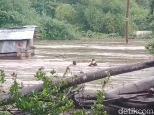Banjir-Longsor Terjang 18 Desa di Manggarai Barat Banjir-Longsor Terjang 18 Desa di Manggarai Barat