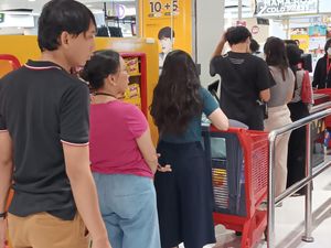 Video: Transmart Full Day Sale Hadir Lagi, Tas Anak Diskon 50+70% Video: Transmart Full Day Sale Hadir Lagi, Tas Anak Diskon 50+70%
