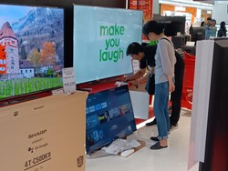 Beli TV Dapat Diskon Gede di Transmart Full Day Sale Kokas, Pelanggan Ini Happy!