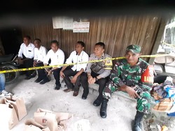 Sadis! Pria Tebas Leher Ayah hingga Nyaris Putus, Pelaku juga Tewas