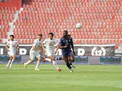 Klasemen Liga 1: Papan Bawah Ketat, Arema FC Kembali ke Zona Merah