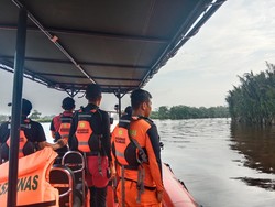 Kronologi Getek Ditumpangi Sekeluarga Terbalik di Banyuasin, Anak Selamat