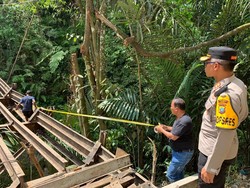 Gerak Cepat Polisi Tangkap 9 Pencuri Besi Jembatan Seberat 8 Ton di Sumut