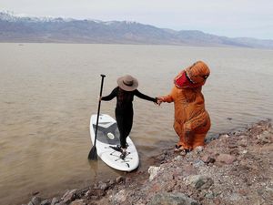 Lembah Kematian Area Terkering di Dunia Mendadak Jadi Danau Lembah Kematian Area Terkering di Dunia Mendadak Jadi Danau