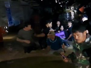 Update Banjir Bandang di Makale Tator: 1 Mobil Hanyut, 5 Lansia Dirawat di RS Update Banjir Bandang di Makale Tator: 1 Mobil Hanyut, 5 Lansia Dirawat di RS
