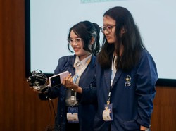 Inovasi Mahasiswa ITS Bantu Tunanetra Melihat & Orang Alzheimer Mengingat