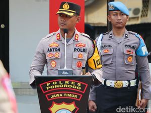 Viral Gerombolan Pemotor Keroyok Pemuda di Ponorogo, 8 Orang Diamankan Viral Gerombolan Pemotor Keroyok Pemuda di Ponorogo, 8 Orang Diamankan