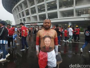 Suporter Nyentrik RI Wafat, Presiden FIFA & Erick Thohir Turut Berduka Suporter Nyentrik RI Wafat, Presiden FIFA & Erick Thohir Turut Berduka