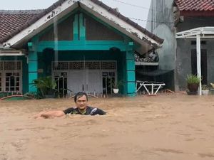 6 Kecamatan di Bandar Lampung Terendam Banjir, Warga Pilih Mengungsi