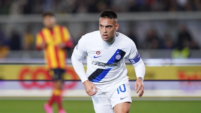 Lautaro Martinez from FC Internazionale is celebrating a goal during the Serie A TIM match between US Lecce and FC Internazionale in Lecce, Italy, on February 25, 2024. (Photo by Gabriele Maricchiolo/NurPhoto via Getty Images)