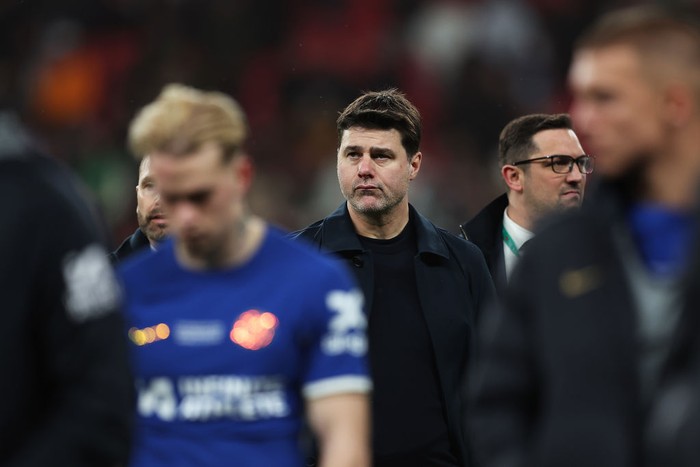 LONDON, ENGLAND - FEBRUARY 25: Mauricio Pochettino, Manager of Chelsea, looks dejected at full-time following the teams defeat in the Carabao Cup Final match between Chelsea and Liverpool at Wembley Stadium on February 25, 2024 in London, England. (Photo by Chris Lee - Chelsea FC/Chelsea FC via Getty Images)