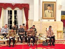 Jokowi Pimpin Sidang Kabinet Paripurna, Moeldoko hingga AHY Hadir