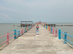 Rekomendasi 6 Pantai Hits di Indramayu Buat Ngabuburit, Tiket Murah!