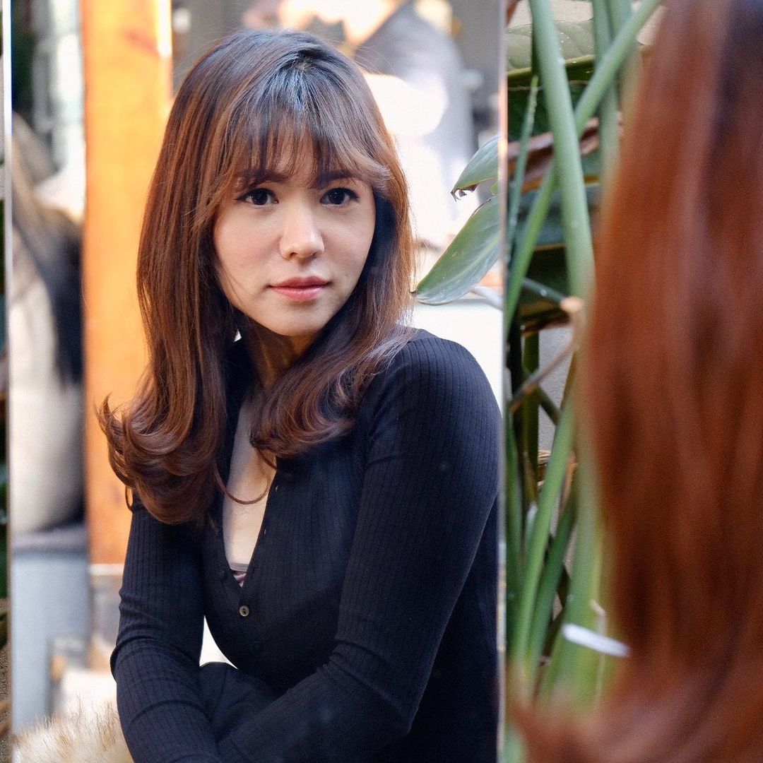 Profil & Foto Julie Istri Joe Taslim yang Awet Muda di Usia 40 Tahun