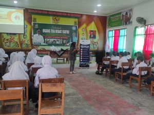 PT BSI Sosialisasi Pencegahan Pernikahan Dini ke Sekolah Menengah Banyuwangi PT BSI Sosialisasi Pencegahan Pernikahan Dini ke Sekolah Menengah Banyuwangi