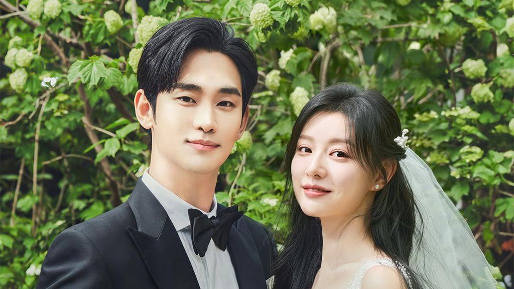 Foto Nikahan Kim Soo Hyun-Kim Ji Won Ini Cocok Buat Cover AU! Foto Nikahan Kim Soo Hyun-Kim Ji Won Ini Cocok Buat Cover AU!