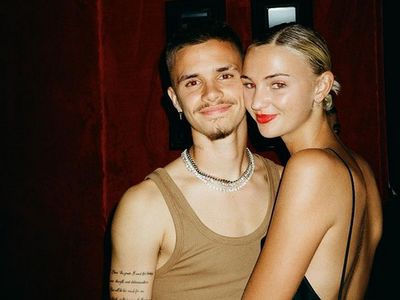 Foto Romeo Beckham & Mia, Pacaran dari Usia 16 & Tinggal Bareng Kini Putus