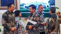 Momen AHY Hadiri Sidang Kabinet Perdana di Istana