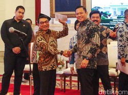 Riak Hubungan AHY-Moeldoko dari Isu Kudeta Demokrat hingga Salaman di Istana