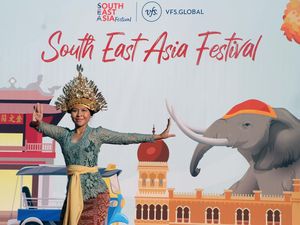 Tarian Bali Beraksi di South East Asia Festival 2024 Mumbai Tarian Bali Beraksi di South East Asia Festival 2024 Mumbai