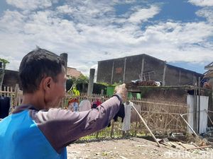 Suara Warga Desa Sukadana Usai Rumah Hancur Tersapu Puting Beliung Suara Warga Desa Sukadana Usai Rumah Hancur Tersapu Puting Beliung