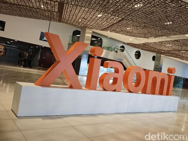 Penampakan Xiaomi 14 Hingga Pad 6 S Pro di Barcelona