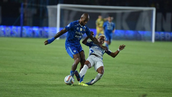 David da Silva saat laga Persib vs PSIS di Stadion Si Jalak Harupat, Kabupaten Bandung, Selasa (27/2/2024).