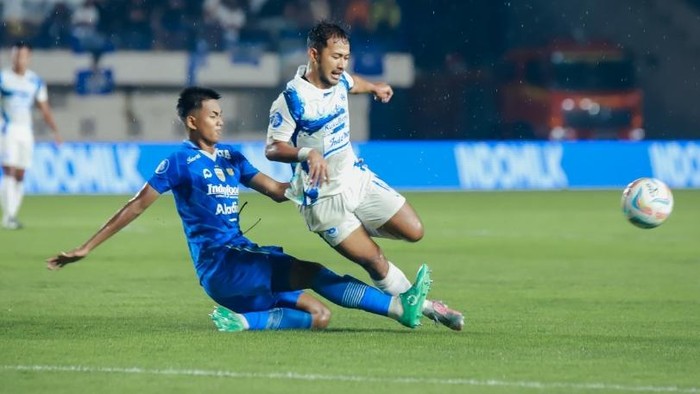 Duel pekan 26 yang mempertemukan Persib vs PSIS di Stadion Jalak Harupat, Bandung, Selasa (27/2/2024).