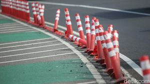 Duh! Stick Cone di Flyover Kuningan Rusak