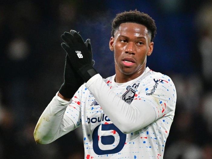 PARIS, FRANCE - FEBRUARY  11:   Jonathan David of Lille during the Ligue 1 Uber Eats match between Paris Saint-Germain and Lille OSC at Parc des Princes on February 10, 2024 in Paris, France Photo by Christian Liewig - Corbis/Getty Images)