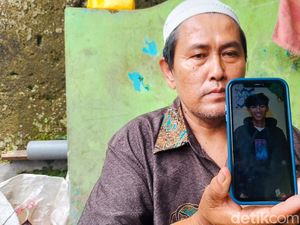 Rhevi, Pelajar Anggota KPPS di Cimahi Meninggal Dunia Usai Pemilu Rhevi, Pelajar Anggota KPPS di Cimahi Meninggal Dunia Usai Pemilu