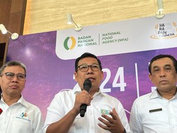 Terkuak Alasan Risma Tidak Terlibat Saat Jokowi Bagi-bagi Beras Bansos