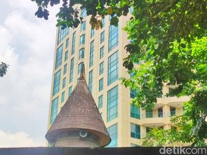 Ada Sekilo Emas di Puncak Kubah Masjid Perahu di Jakarta Ada Sekilo Emas di Puncak Kubah Masjid Perahu di Jakarta