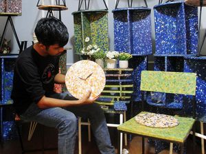 Raup Cuan dari Menyulap Sampah Plastik Raup Cuan dari Menyulap Sampah Plastik