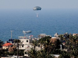 Raja Yordania Kirim Bantuan ke Gaza via Udara