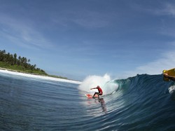 Foto Mesra Kadispar Nias Barat Tersebar, Dia Berakhir Dibebastugaskan