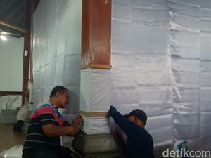 Khidmat, Tradisi Ganti Kain Singep di Makam Sunan Pandanaran Klaten