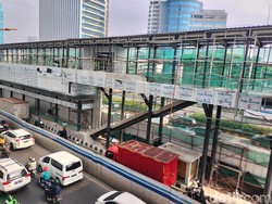 Macet Terus, Warga Berharap Revitalisasi Halte Pancoran Barat Cepat Kelar