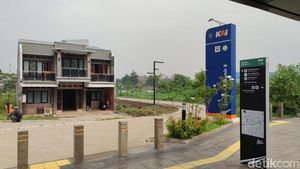 Potret Rumah Viral Ogah Digusur Dekat Stasiun LRT Cikunir, Ternyata Mau Jadi Kafe