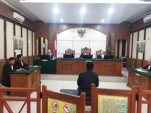 2 Caleg Bagi-bagi Rice Cooker di Bireuen Divonis 6 Bulan Penjara 2 Caleg Bagi-bagi Rice Cooker di Bireuen Divonis 6 Bulan Penjara