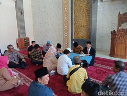 Kala Pengedar Narkoba Mengikat Janji Suci di Masjid Polres Cirebon Kota