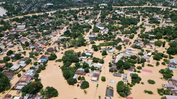 Banjir Bandang Landa Bolivia, Ratusan Keluarga Dievakuasi