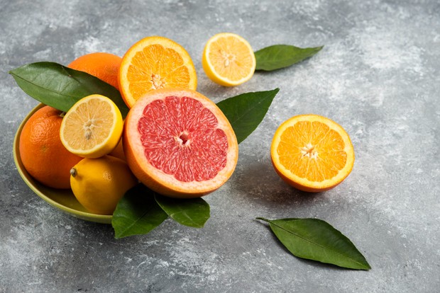 Various types of oranges