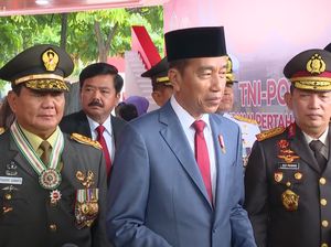 Respons Jokowi Kala Disebut Punya Peran di Pemerintahan Baru Respons Jokowi Kala Disebut Punya Peran di Pemerintahan Baru
