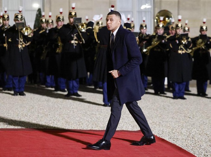 Paris Saint-Germain's French forward Kylian Mbappe arrives at the Elysee Palace, in Paris on February 27, 2024. (Photo by Ludovic MARIN / AFP)
