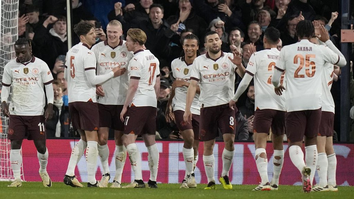 Manchester City menang 6-2 atas Luton Town di babak kelima Piala FA (Foto: AP/Alastair Grant)