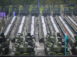 Penampakan 228 Alutsista dan Motor Listrik dari Menhan Penampakan 228 Alutsista dan Motor Listrik dari Menhan