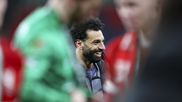 LONDON, ENGLAND - FEBRUARY 25: Mohamed Salah of Liverpool who couldnt play because of injury after his sides 1-0 win in extra-time during the Carabao Cup Final match between Chelsea and Liverpool at Wembley Stadium on February 25, 2024 in London, England. (Photo by Robin Jones/Getty Images)